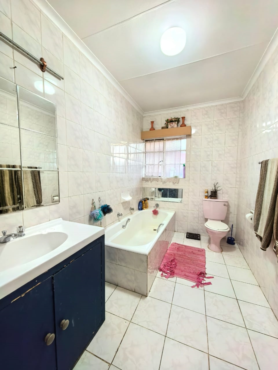 3 Bedroom Property for Sale in Vaalpark Free State
